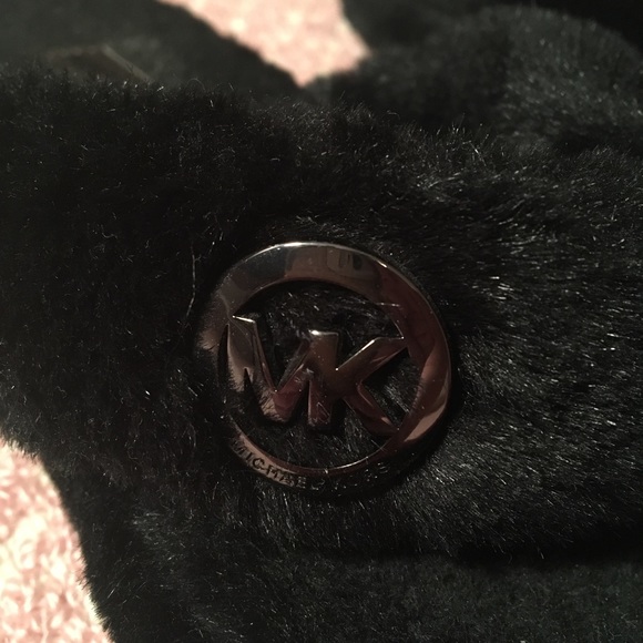 Michael Kors Fluffy Black Bedroom Slippers